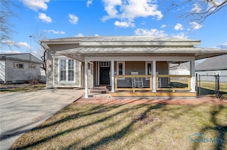 7371 West St, Russells Point, OH 43348