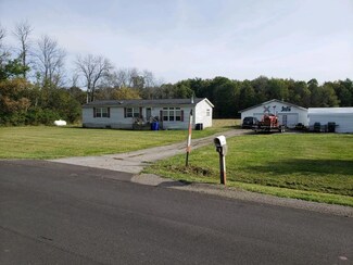 11246 W Shelby Rd, Medina, NY 14103