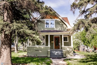 807 4th St S, Moorhead, MN 56560
