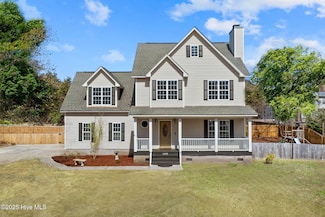 1652 Chadwick Shores Dr, Sneads Ferry, NC 28460