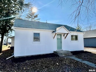 209 W Prairie St, Camp Point, IL 62320