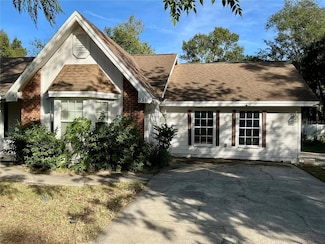 951 N Lake Pleasant Rd, Apopka, FL 32712