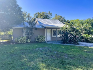 377 Baysinger Ave, Fort Pierce, FL 34982