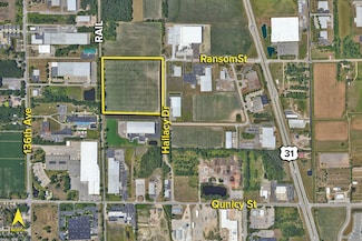4303 Hallacy Dr, Holland Charter Township, MI 49424