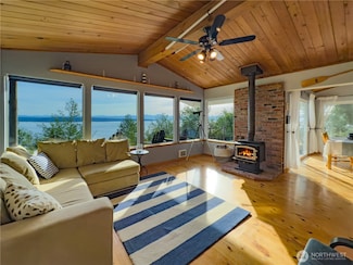 36-K Beach Way, Everett, WA 98206