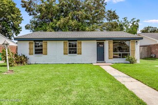 106 Sorority Dr, Lafayette, LA 70506
