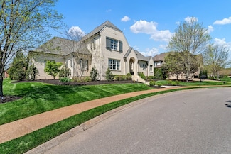 22 Middleton Park Ln, Nashville, TN 37215