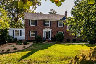 12 Middlesex Dr, Saint Louis, MO 63144