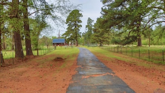 8213 Us Hwy 79 N, de Berry, TX 75639