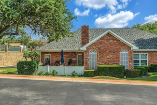2317 Jennifer Ln, Bedford, TX 76021