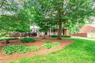 2014 Medhurst Dr, Greensboro, NC 27410