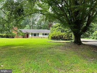 3408 Barkley Dr, Fairfax, VA 22031