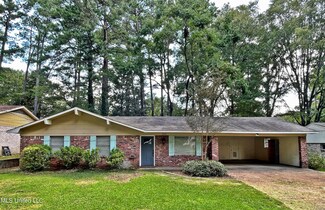 905 Oakhill Cir, Clinton, MS 39056