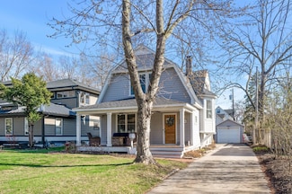 2168 1st St, Saint Paul, MN 55110