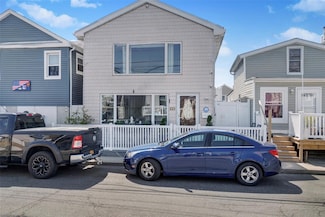 14 W 10th Rd, Broad Channel, NY 11693