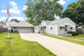 1811 Dearborn St, Crest Hill, IL 60403