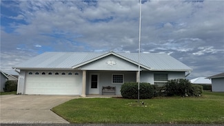 332 W Peabody Cir, Avon Park, FL 33825