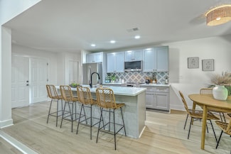 169 Southwold Cir, Goose Creek, SC 29445
