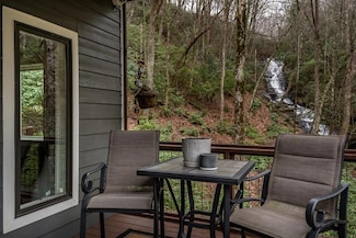 185 Huckleberry Cove Dr, Jasper, GA 30143