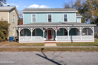 612 E Main St, Washington, NC 27889