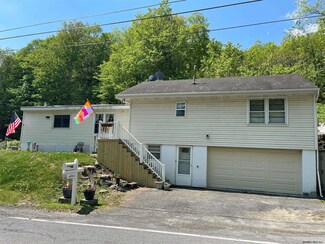 185 Beaver Dam Rd, Voorheesville, NY 12186