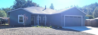 478 Yewwood Dr, Shady Cove, OR 97539