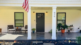 979 Howard Gap Rd, Tryon, NC 28782