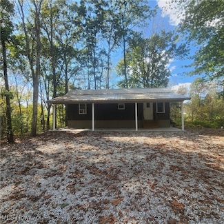 68556 Wintergreen Rd, Lore City, OH 43755