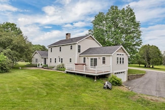 26 Hilltop Dr, Sanbornville, NH 03872