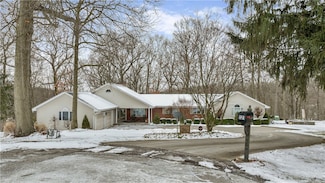121 Mckenney Dr, Beaver, PA 15009