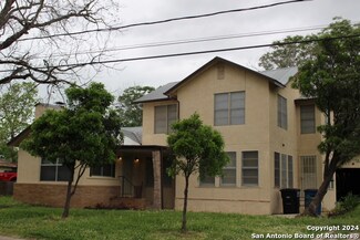 622 Avenue E, Poteet, TX 78065