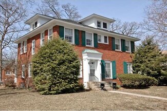 1006 N Spring St, Elgin, IL 60120