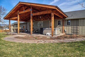 1554 Hubbard Ln, Grants Pass, OR 97527