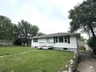 848 Mission Ave, Manhattan, KS 66502
