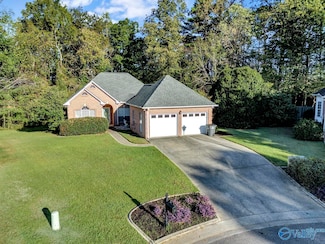 744 Princeton Pkwy, Mount Olive, AL 35117