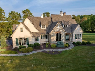 2050 Charles Dr, Hellertown, PA 18055