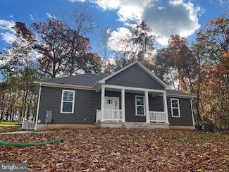 1348 Whitmer Rd, Shenandoah Junction, WV 25442