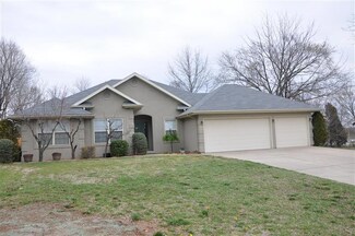 3363 E Lark St, Springfield, MO 65804