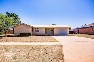 1408 Aberdeen Ave, Wolfforth, TX 79382