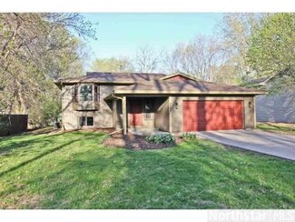 3104 3104 Payne Ave, Little Canada, MN 55117