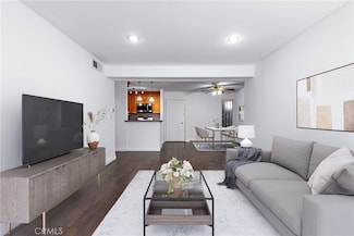 18620 Hatteras St Unit 170, Tarzana, CA 91356