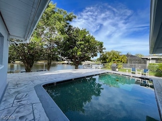 1518 SE 32nd St, Cape Coral, FL 33904