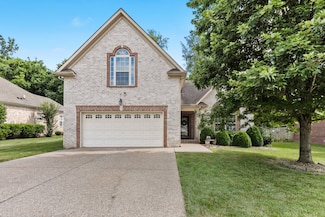 625 Smoky Mountains Dr, Gallatin, TN 37066