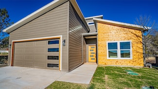 3320 Brazos River Dr, Granbury, TX 76048