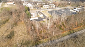 17211 E 32nd St S, Independence, MO 64055