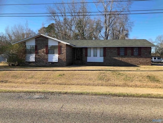 2126 Cedar Bend Rd N, Gadsden, AL 35907