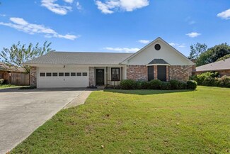 2528 La Paloma Dr, Denton, TX 76209