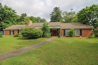 500 E Hoffman St, Three Rivers, MI 49093