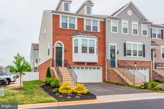 8935 Englewood Farms Dr, Manassas, VA 20112