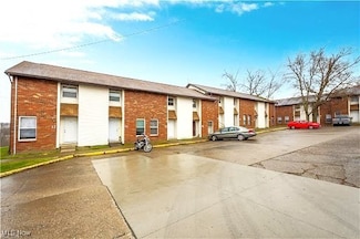 201 Burton Dr Unit 19, Cadiz, OH 43907